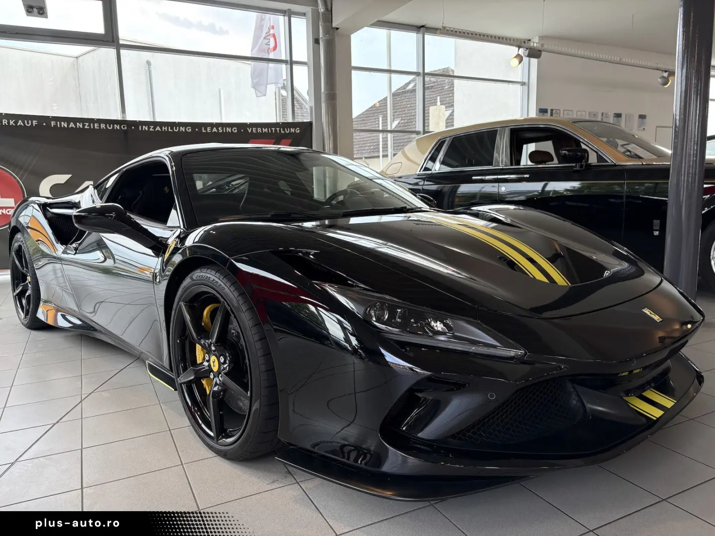 FERRARI F8 Tributo Racing Lift Carbon Service neu Garant