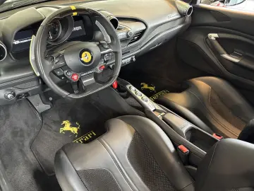 FERRARI F8 Tributo Racing Lift Carbon Service neu Garant