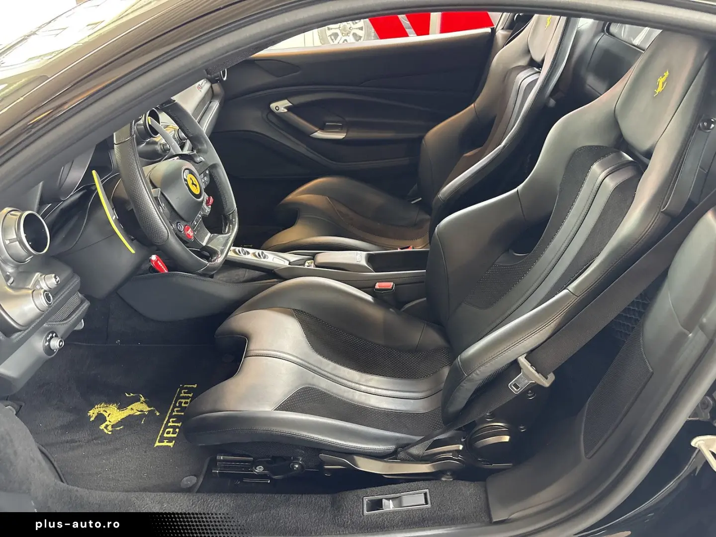 FERRARI F8 Tributo Racing Lift Carbon Service neu Garant