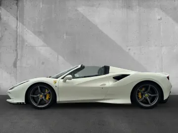 FERRARI F8 Spider Dt.Auto Lift LED Lenkrad JBL Kamera
