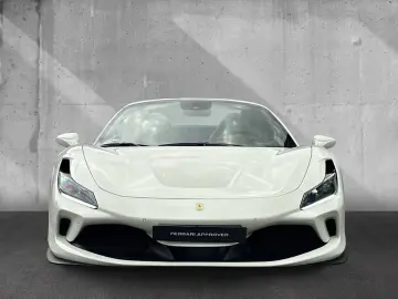 FERRARI F8 Spider Dt.Auto Lift LED Lenkrad JBL Kamera