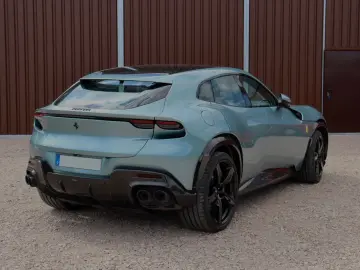 FERRARI Purosangue