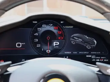 FERRARI Purosangue