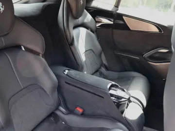 FERRARI Purosangue