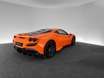 FERRARI F8 Tributo