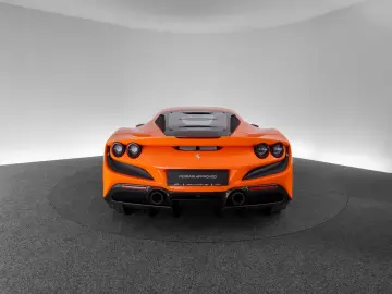 FERRARI F8 Tributo
