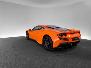 FERRARI F8 Tributo