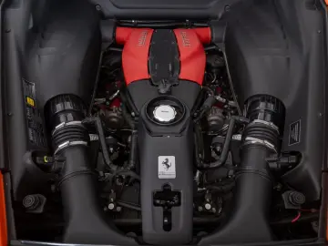 FERRARI F8 Tributo