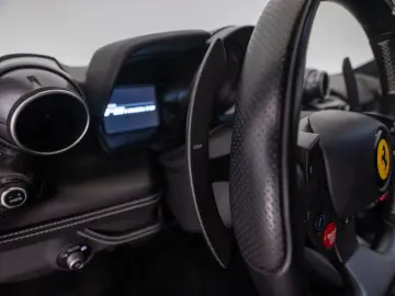 FERRARI F8 Tributo