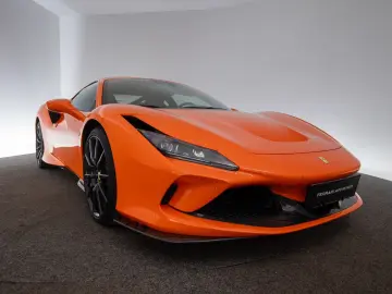 FERRARI F8 Tributo