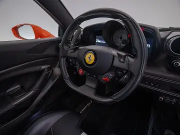 FERRARI F8 Tributo