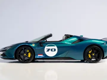 FERRARI SF90 Spider 4.0 V8 Cavalcade  Tailor Made  Asset