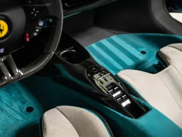 FERRARI SF90 Spider 4.0 V8 Cavalcade  Tailor Made  Asset