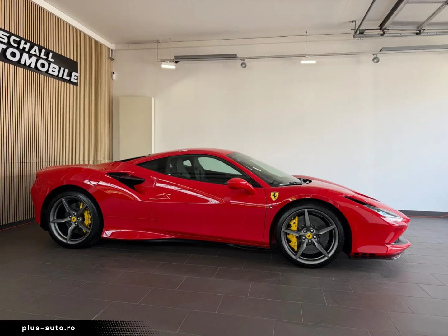 FERRARI F8 TRIBUTO  LIFT CARBON RACING-SEAT DISPLAY HIFI