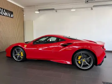 FERRARI F8 TRIBUTO  LIFT CARBON RACING-SEAT DISPLAY HIFI