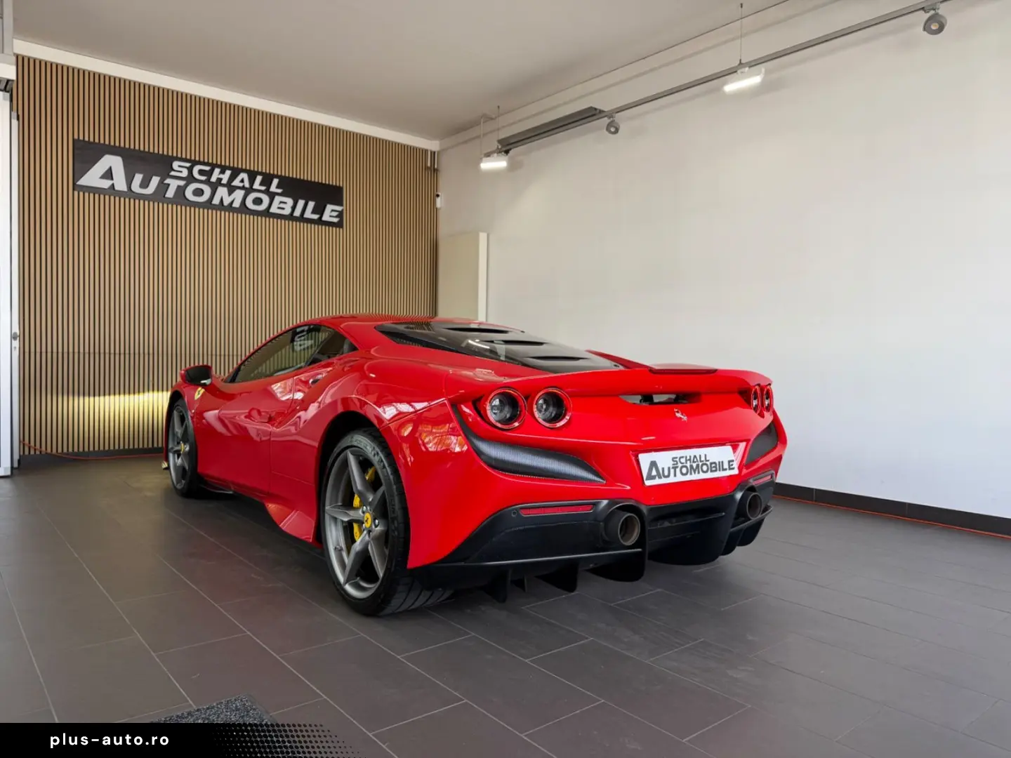 FERRARI F8 TRIBUTO  LIFT CARBON RACING-SEAT DISPLAY HIFI