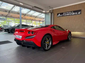 FERRARI F8 TRIBUTO  LIFT CARBON RACING-SEAT DISPLAY HIFI