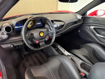 FERRARI F8 TRIBUTO  LIFT CARBON RACING-SEAT DISPLAY HIFI