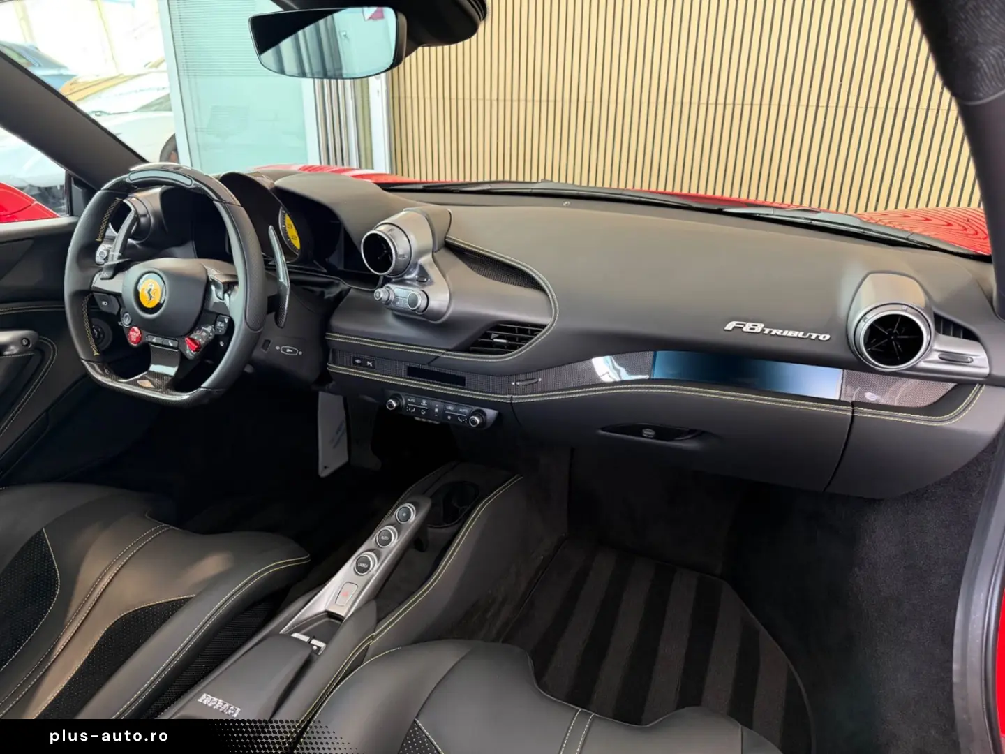 FERRARI F8 TRIBUTO  LIFT CARBON RACING-SEAT DISPLAY HIFI