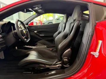 FERRARI F8 TRIBUTO  LIFT CARBON RACING-SEAT DISPLAY HIFI