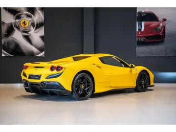 FERRARI F8 3.9 720