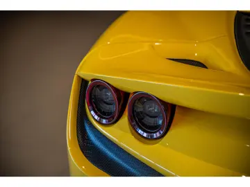 FERRARI F8 3.9 720