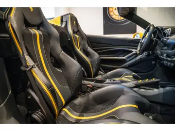 FERRARI F8 3.9 720