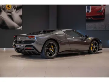 FERRARI 296 gts 3.0 V6 830 GTS