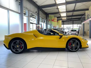 FERRARI 296 GTS 360 Kamera ADAS Paket 20 Alu AFS voll