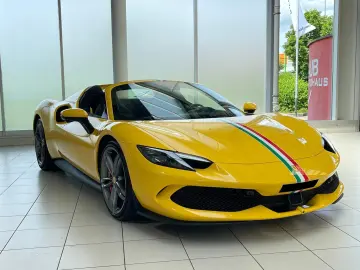 FERRARI 296 GTS 360 Kamera ADAS Paket 20 Alu AFS voll