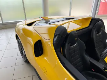 FERRARI 296 GTS 360 Kamera ADAS Paket 20 Alu AFS voll