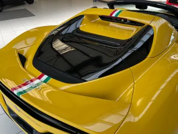 FERRARI 296 GTS 360 Kamera ADAS Paket 20 Alu AFS voll