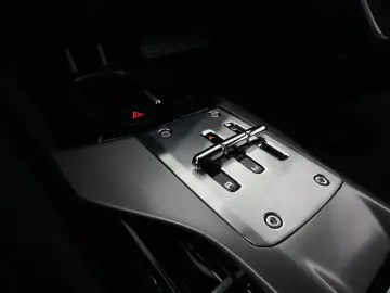 FERRARI 12 Cilindri Carbon-Exterior - Carbon-Rennsitze