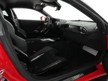 FERRARI 12 Cilindri Carbon-Exterior - Carbon-Rennsitze