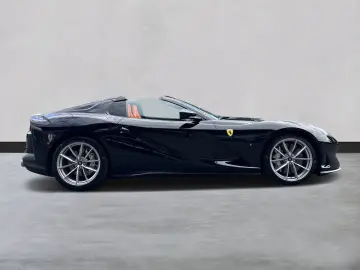 FERRARI 812 GTS  Lift Karbon Embleme Daytona