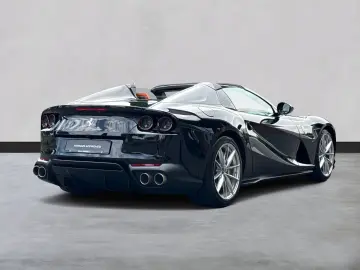 FERRARI 812 GTS  Lift Karbon Embleme Daytona