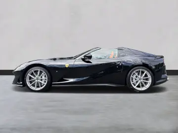 FERRARI 812 GTS  Lift Karbon Embleme Daytona