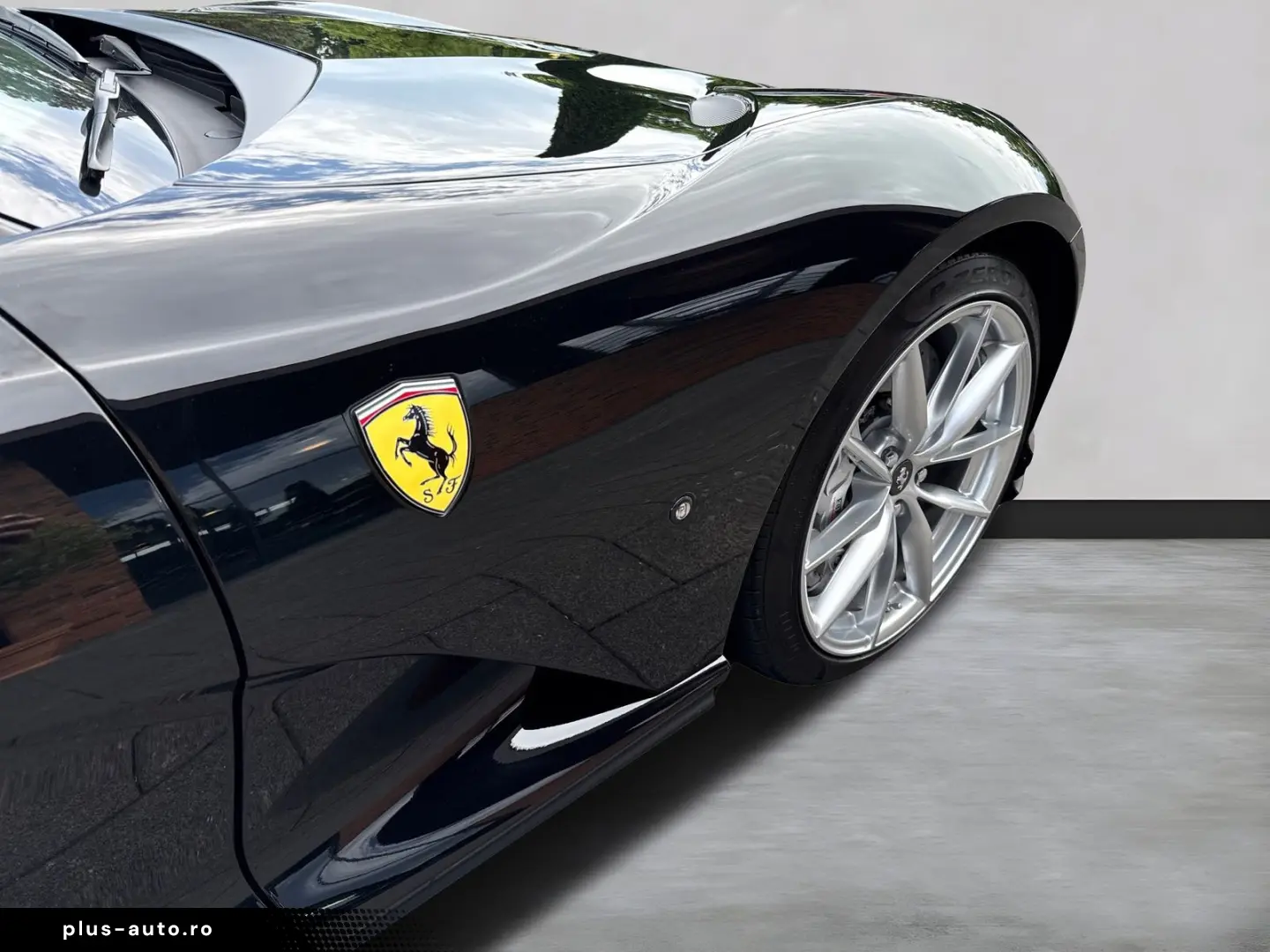 FERRARI 812 GTS  Lift Karbon Embleme Daytona