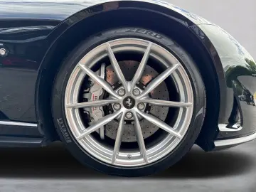 FERRARI 812 GTS  Lift Karbon Embleme Daytona