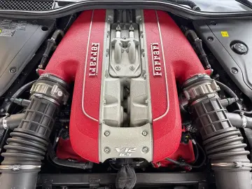 FERRARI 812 GTS  Lift Karbon Embleme Daytona