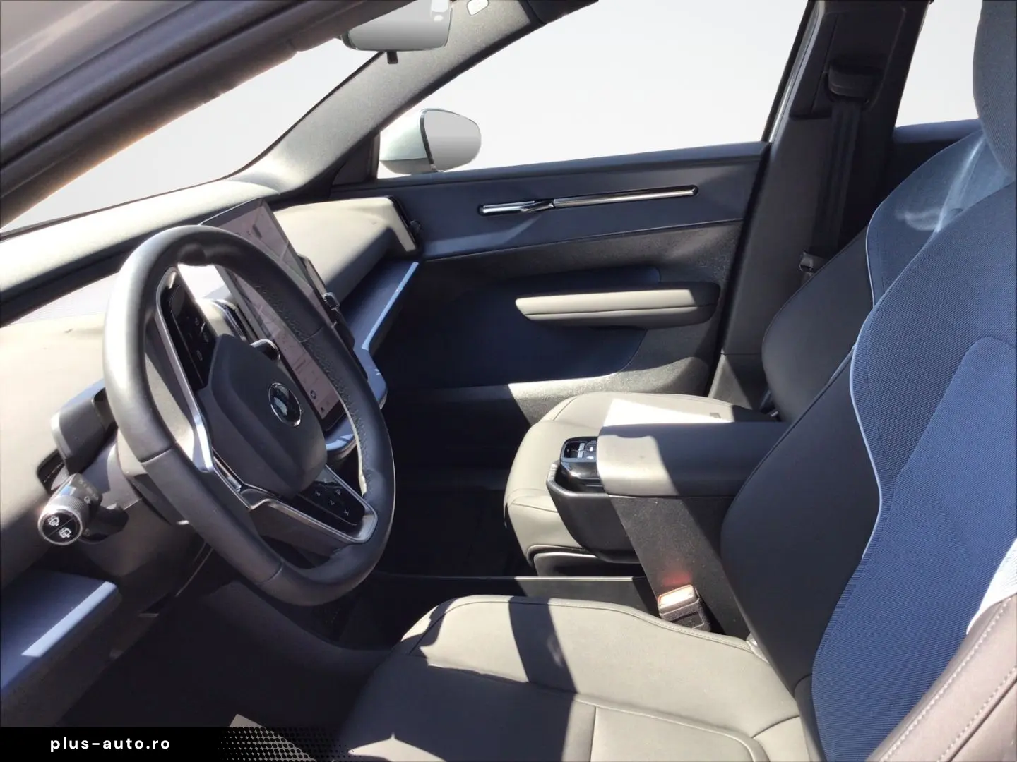 VOLVO EX30 Core 2WD Pure Electric  ACC  Apple CarPlay