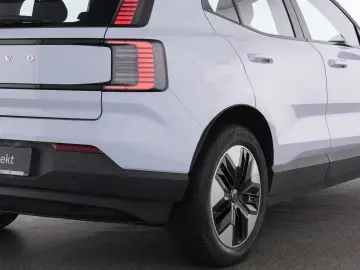 VOLVO EX30 PURE ELECTRIC RWD CORE WINTERPAK LM18 NAVI