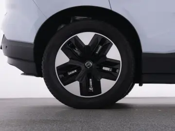 VOLVO EX30 PURE ELECTRIC RWD CORE WINTERPAK LM18 NAVI