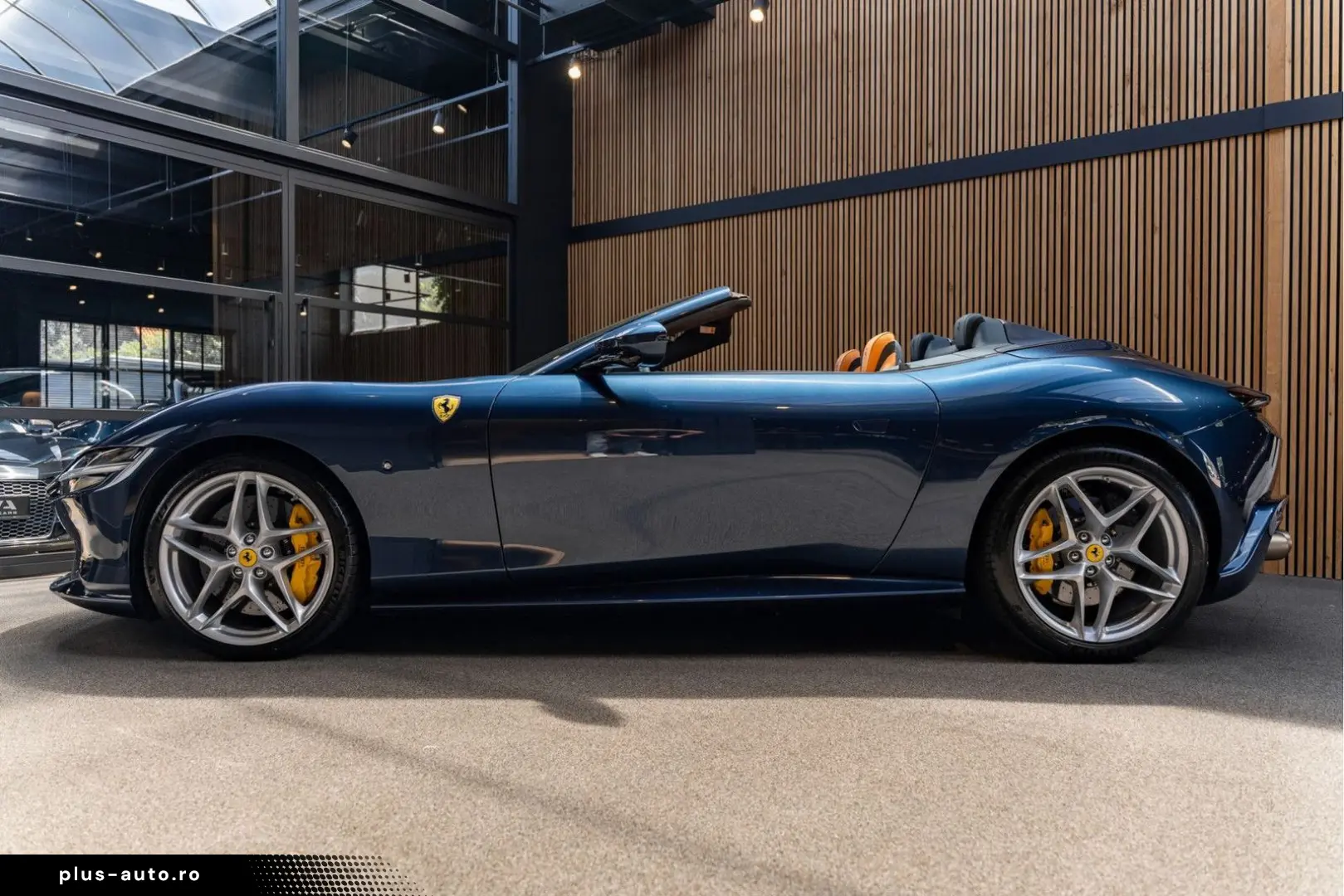 FERRARI Roma Spider Full Carbon Blu Sera JBL Alcantara 3