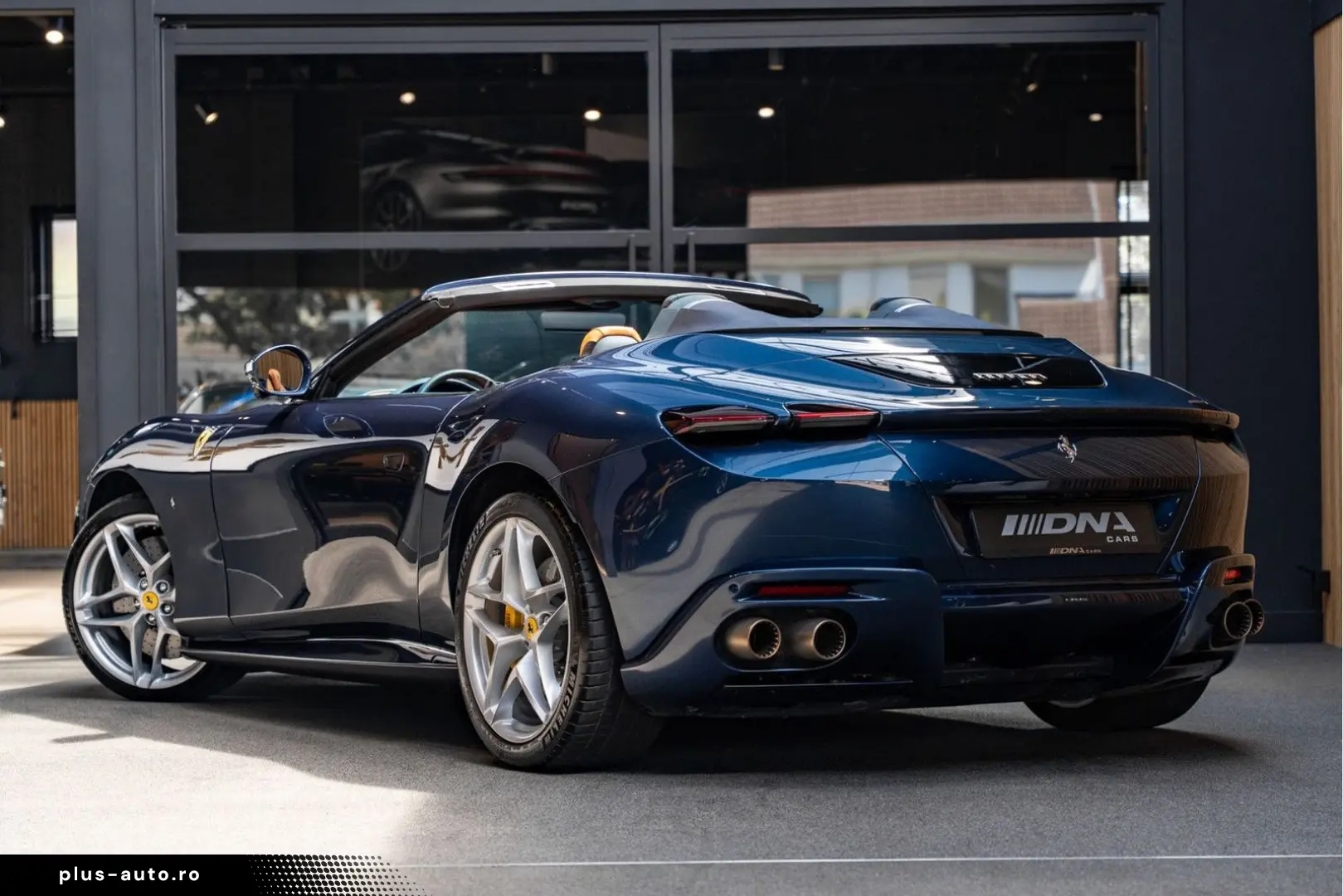 FERRARI Roma Spider Full Carbon Blu Sera JBL Alcantara 3