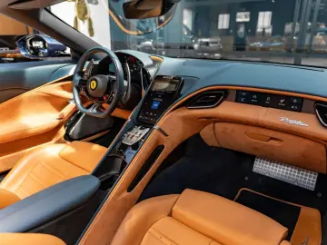 FERRARI Roma Spider Full Carbon Blu Sera JBL Alcantara 3