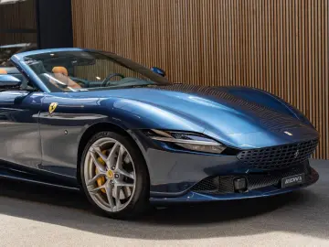 FERRARI Roma Spider Full Carbon Blu Sera JBL Alcantara 3