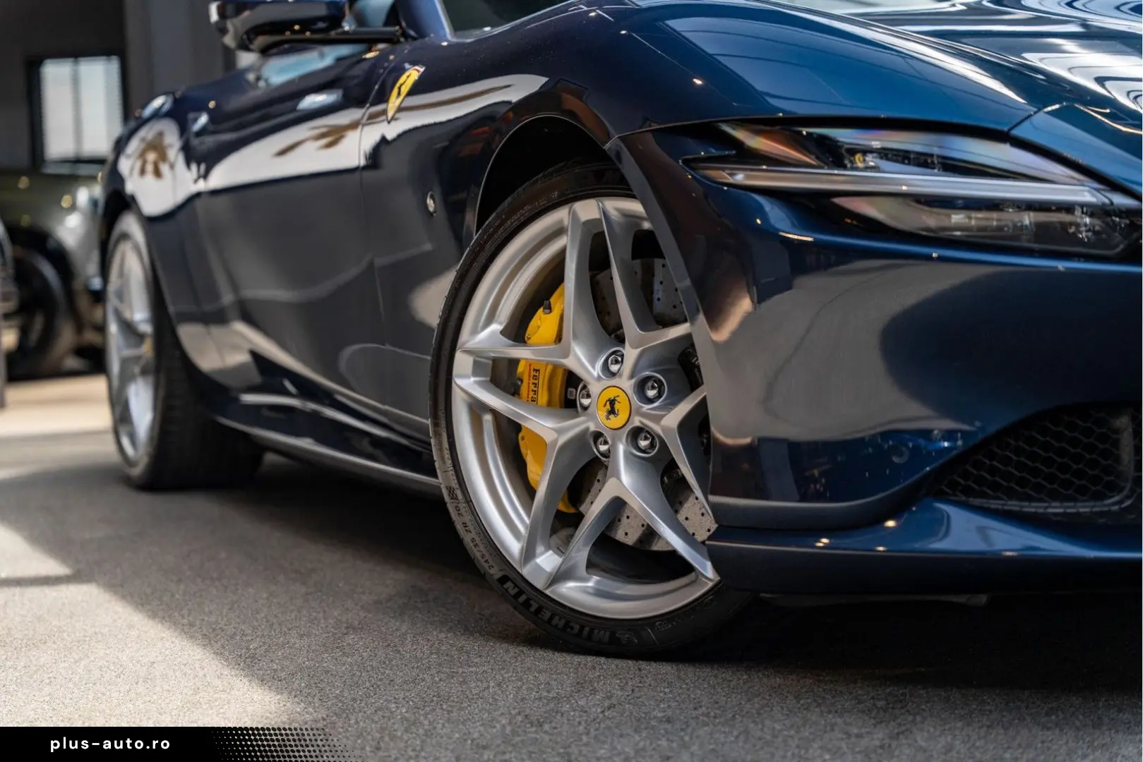 FERRARI Roma Spider Full Carbon Blu Sera JBL Alcantara 3