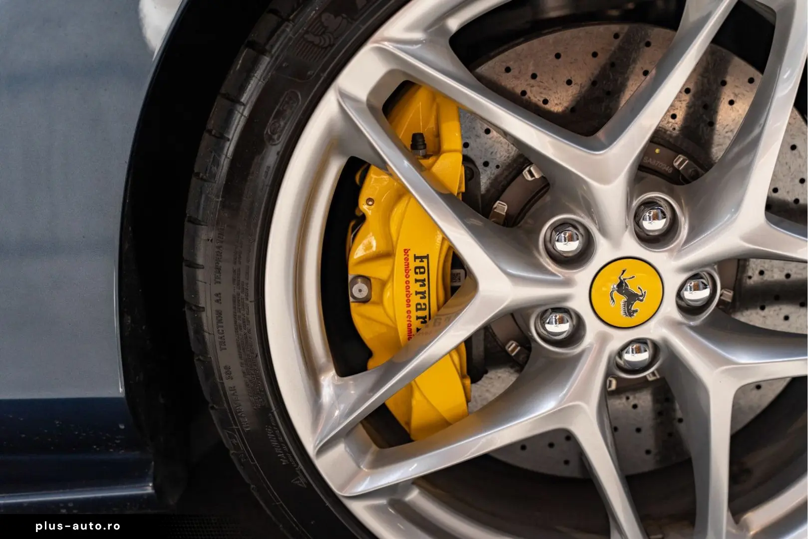 FERRARI Roma Spider Full Carbon Blu Sera JBL Alcantara 3