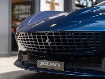 FERRARI Roma Spider Full Carbon Blu Sera JBL Alcantara 3